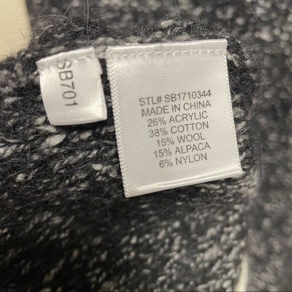 Susan Bristol Wool and Alpaca blend knitted zip up cardigan sweater. - Picture 4 of 12